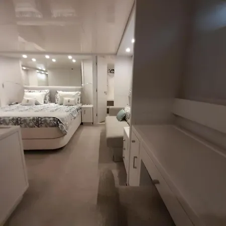 Luxury Yacht Portosole * Sanremo